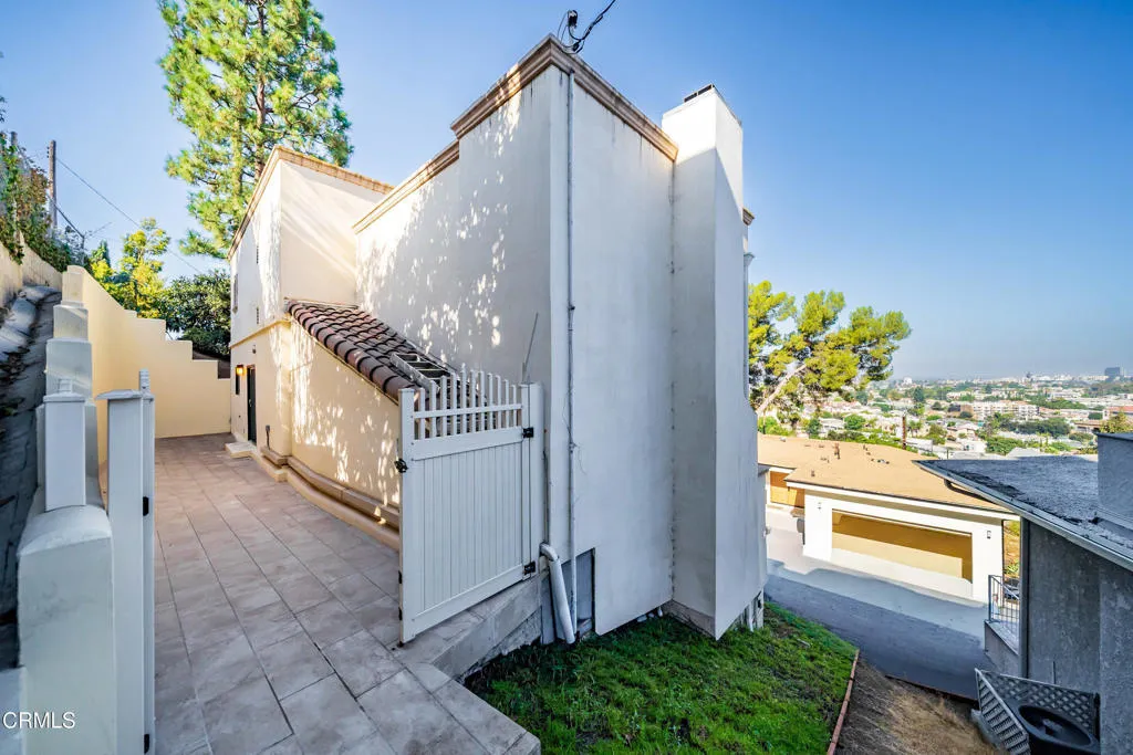 1118 Oberlin Drive, Glendale, California 91205 home-pic-41